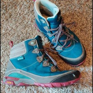 Teva Ahnu waterproof hiking boot vibrum sole